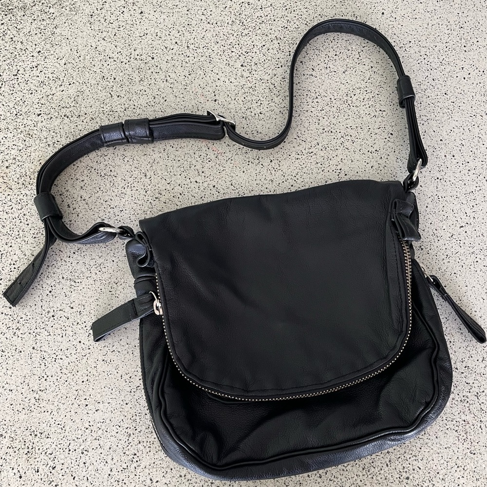 KAREN KALASHNIK “Jennifer” Leather Crossbody Purse (MEDIUM)